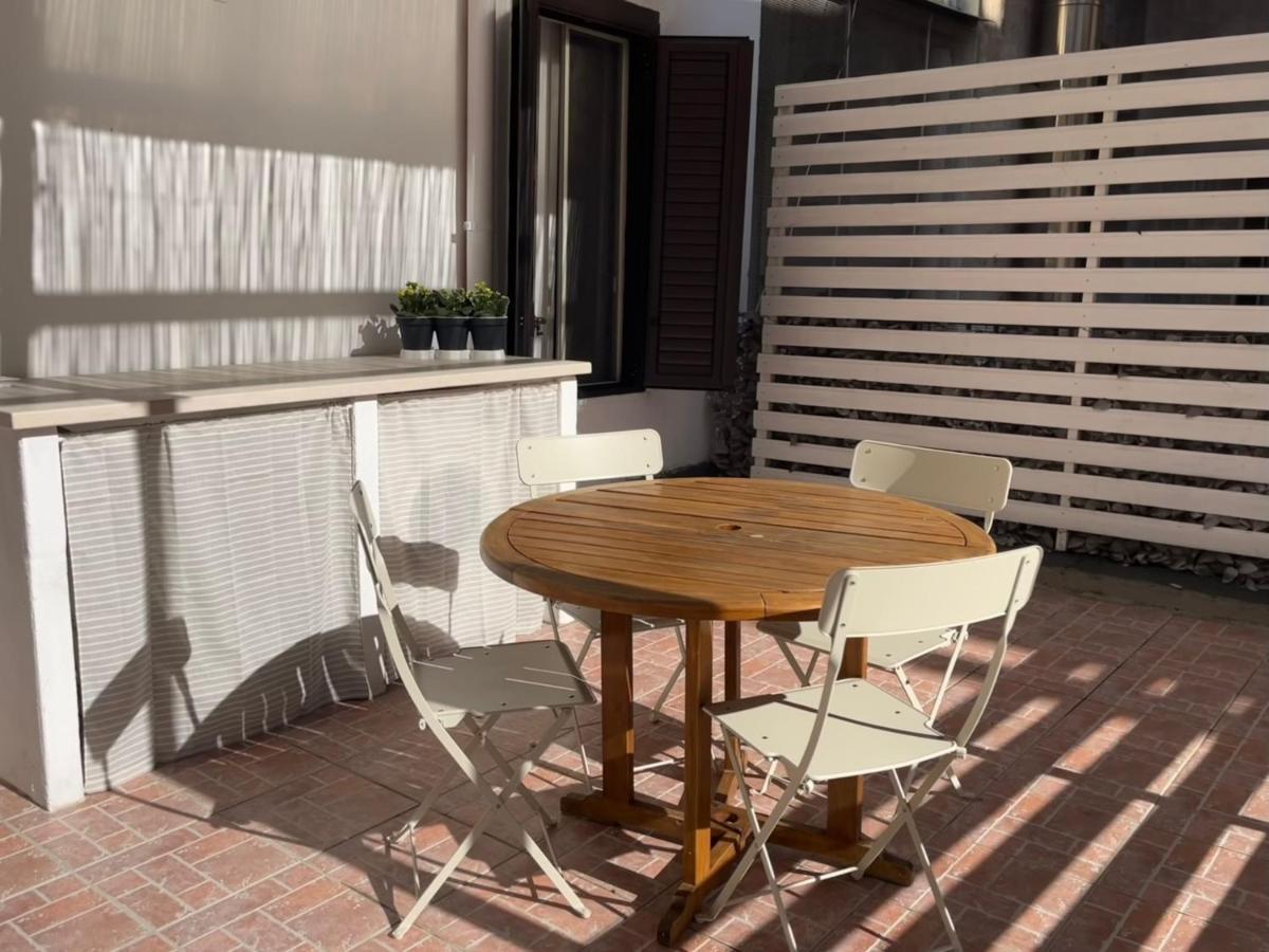 Appartamento Casa In Centro Con Terrazzo Bari Esterno foto