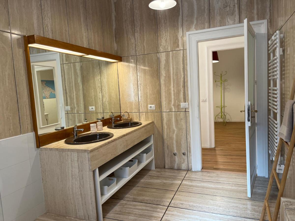 Appartamento Casa In Centro Con Terrazzo Bari Esterno foto